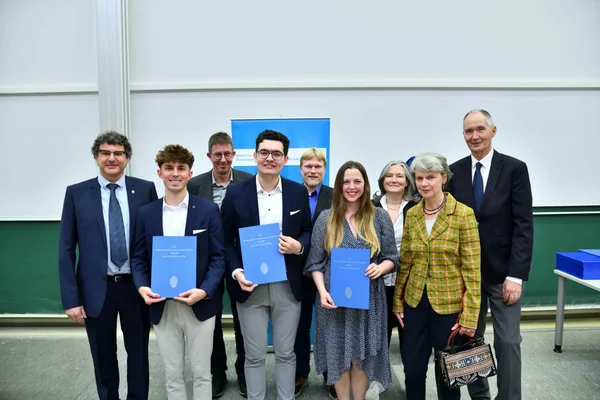 Foto zur Auszeichnung der Dissertation mit dem Klaus Liebrecht-Preis 2023